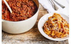CÔNG THỨC NẤU SỐT BÒ BẰM (BOLOGNESE SAUCE) CHUẨN Ý
