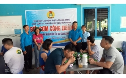 Bữa cơm công đoàn tại Pacow do Liên đoàn Lao động thị xã Trảng Bàng phát động